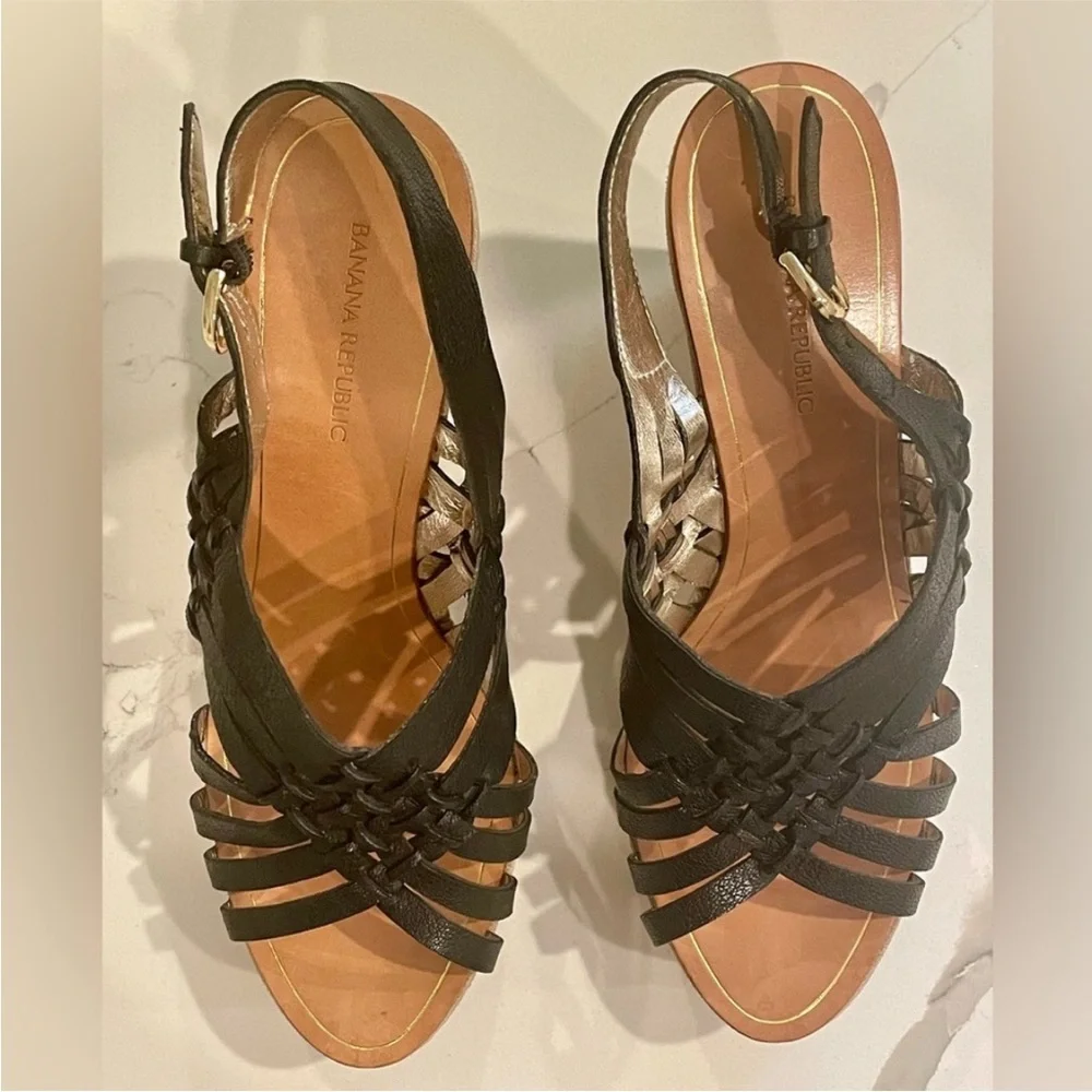 Banana Republic strappy Wedge Sandals